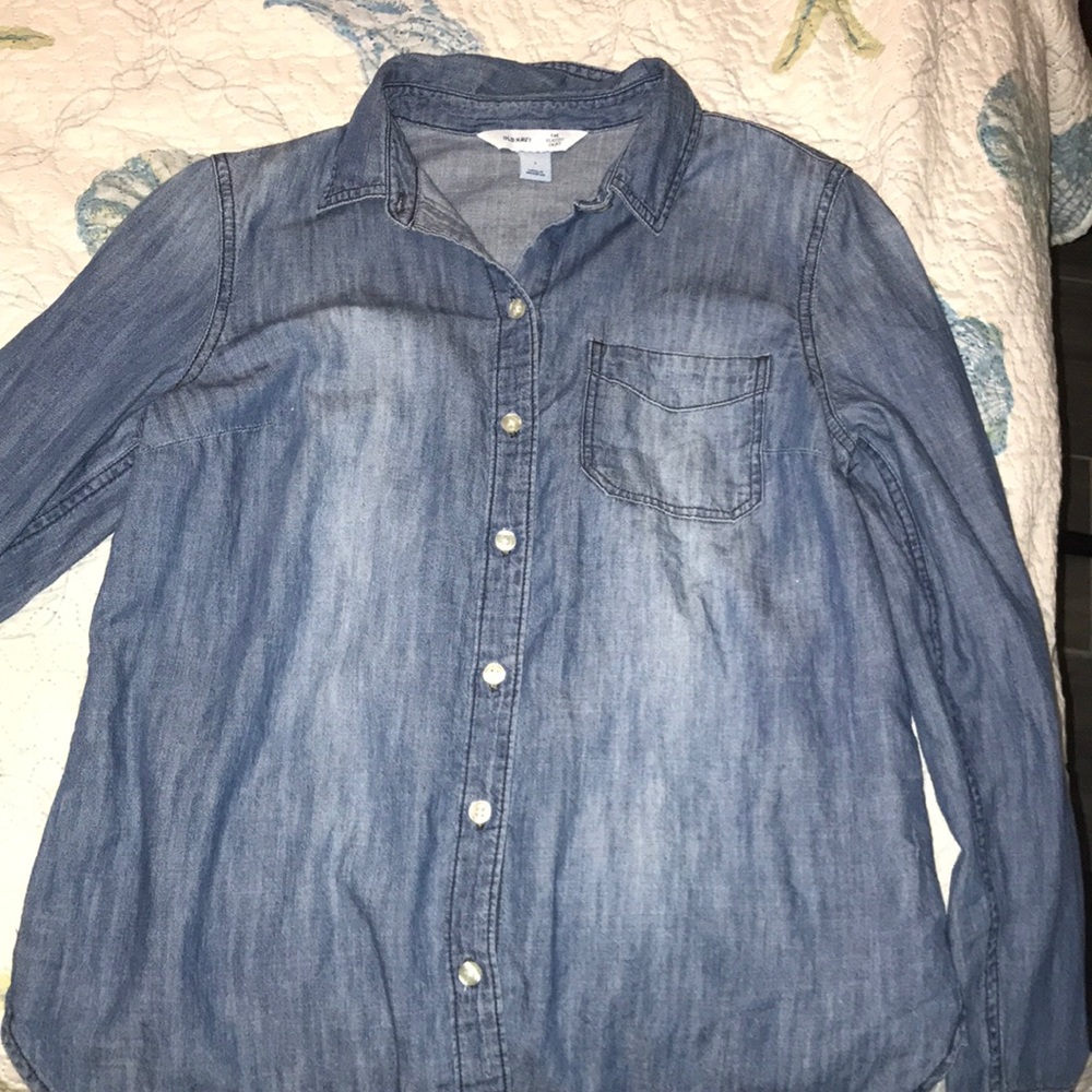 “The classic shirt” denim button up
